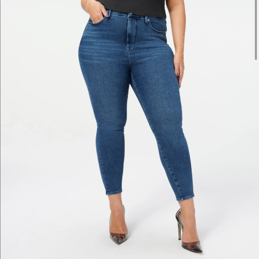 Good American Good Waist cropped Jeans Blue798. Size 16 women
